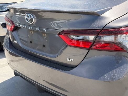 Used 2022 Toyota Camry SE w/ Carpet Mat Package (TMS) FWD image 4