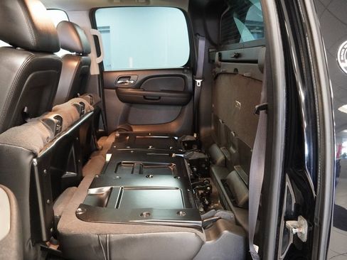 Used 2013 Chevrolet Avalanche LT w/ Suspension Package, Off-Road image 26