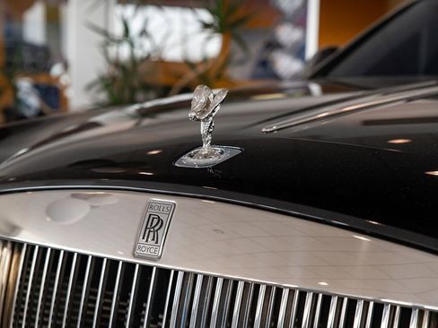 Used 2018 Rolls-Royce Ghost image 5