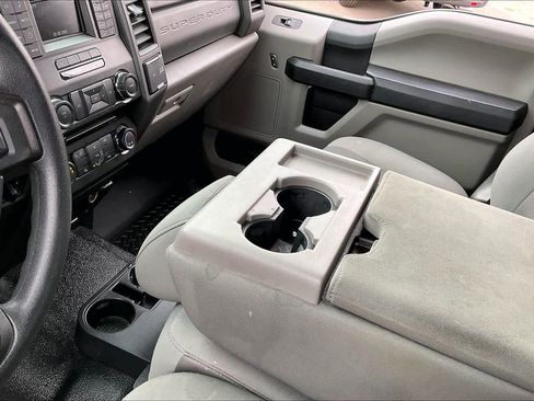 Used 2018 Ford F250 XL w/ STX Appearance Package image 15