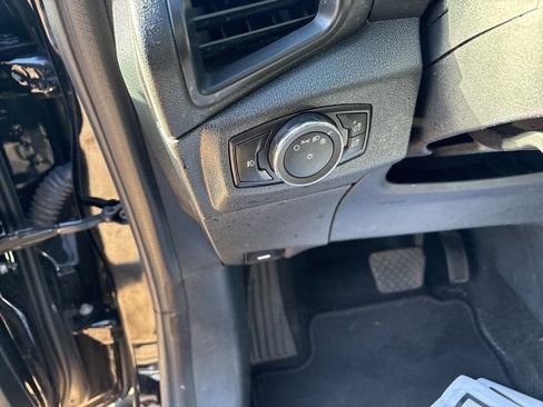 Used 2019 Ford EcoSport SE w/ SE Convenience Package image 22