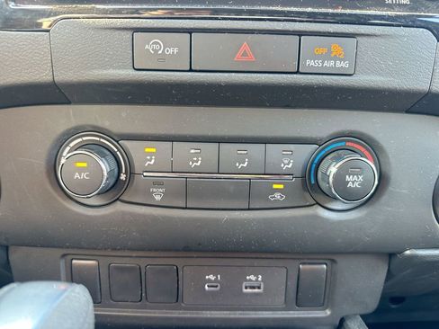 Used 2024 Nissan Frontier SV image 20