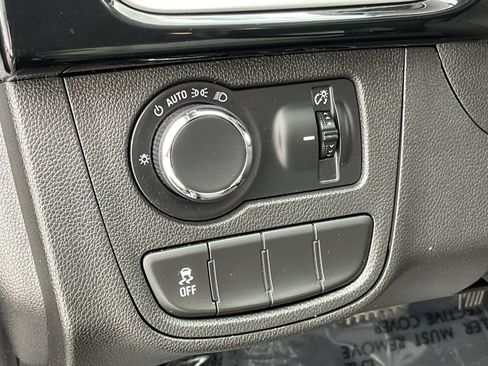 Used 2021 Chevrolet Spark LT FWD image 25