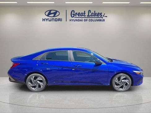 Certified 2025 Hyundai Elantra Sport FWD image 6