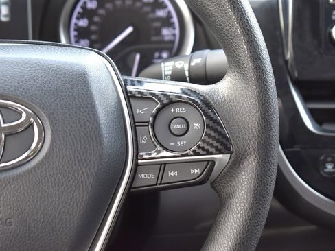 Used 2021 Toyota Camry LE image 15