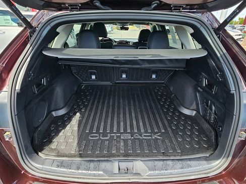 Used 2025 Subaru Outback Limited AWD/4WD image 10