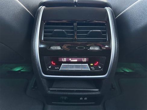 Used 2019 BMW X7 xDrive50i w/ Premium Package image 38