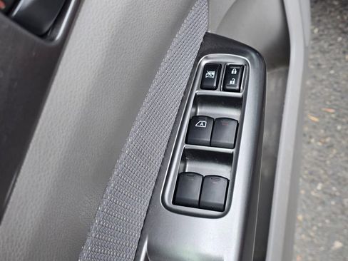 Used 2011 Subaru Forester 2.5X AWD/4WD image 14