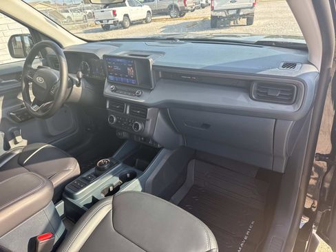 Used 2024 Ford Maverick Lariat w/ Black Appearance Package image 12