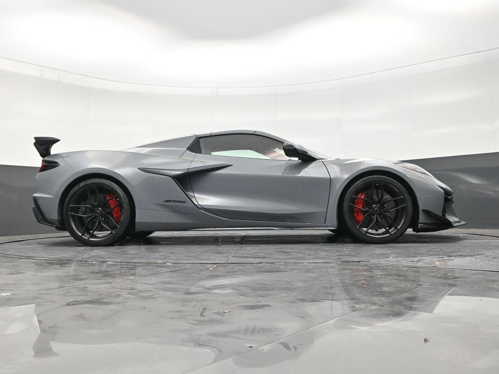 Used 2025 Chevrolet Corvette Z06 w/ Z07 Performance Package RWD image 24