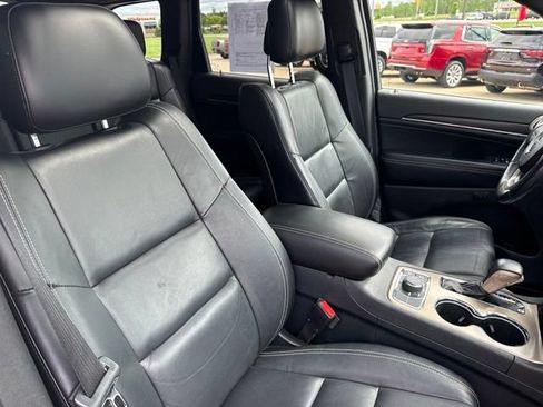 Used 2017 Jeep Grand Cherokee Limited AWD/4WD image 30