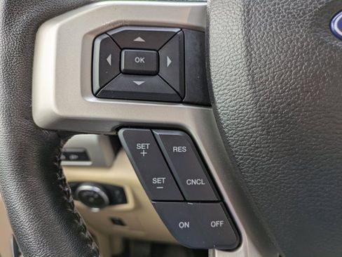 Used 2017 Ford F150 Lariat image 23