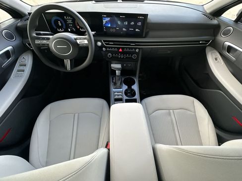 Used 2026 Hyundai Sonata SE FWD image 24