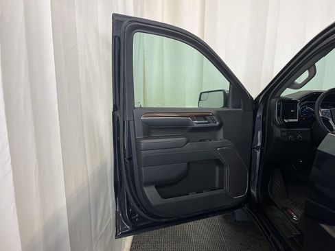 Used 2023 Chevrolet Silverado 1500 LT image 16