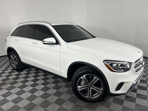 Used 2021 Mercedes-Benz GLC 300 4MATIC image 2