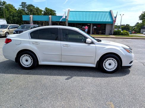 Used 2012 Subaru Legacy 3.6R Limited image 9