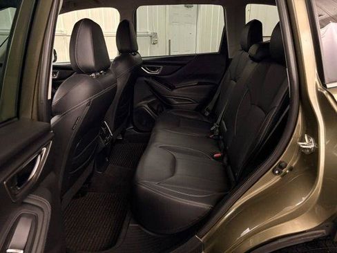 Used 2022 Subaru Forester Touring AWD/4WD image 9