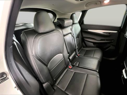 Used 2020 INFINITI QX50 Luxe w/ Navigation Package AWD/4WD image 19