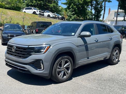 Used 2024 Volkswagen Atlas Cross Sport SEL R-Line AWD/4WD image 5