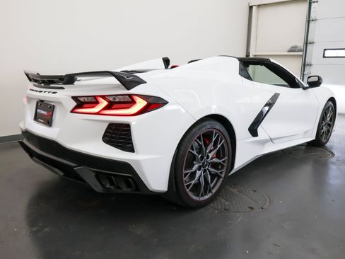 Used 2024 Chevrolet Corvette Stingray Preferred Conv w/ Z51 Performance Package RWD image 4
