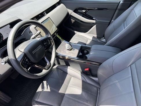 Used 2024 Land Rover Range Rover Evoque S AWD/4WD image 4
