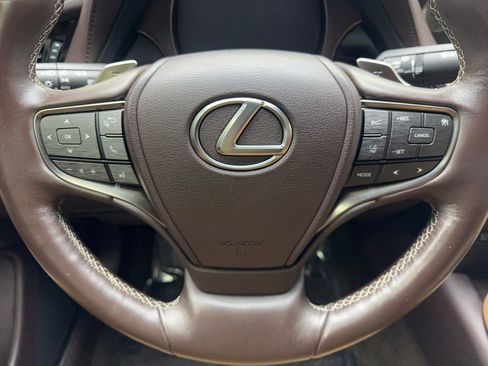 Used 2020 Lexus LS 500 w/ Accessory Package (Z2) RWD image 57