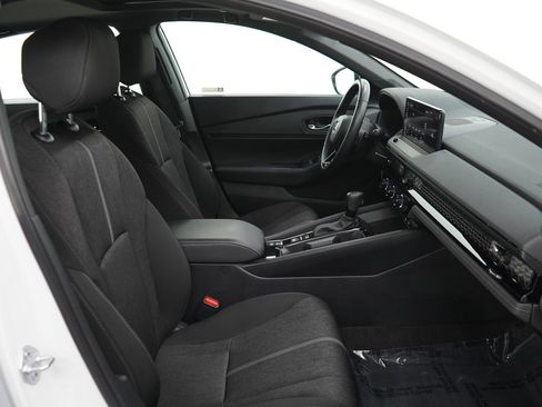 Used 2023 Honda Accord Sport image 10