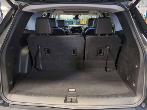Used 2021 Chevrolet Traverse LT w/ LT Premium Package image 27