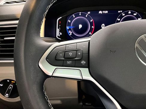 Used 2023 Volkswagen Atlas SE w/ Panoramic Sunroof Package image 23