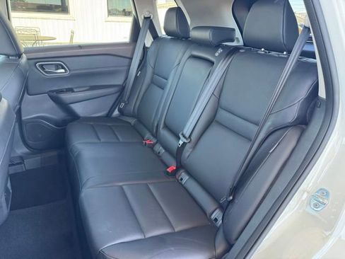 Used 2021 Nissan Rogue SV w/ Premium Package FWD image 20