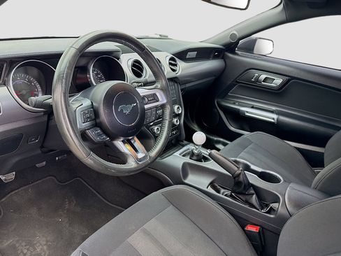 Used 2019 Ford Mustang GT RWD image 7
