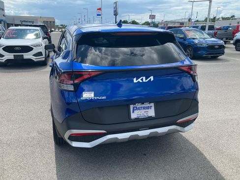 Used 2023 Kia Sportage EX FWD image 6