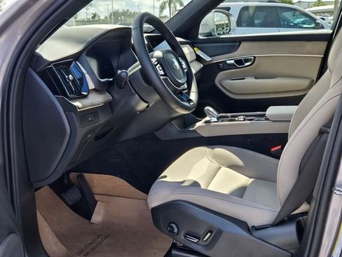 New 2026 Volvo XC90 B6 Plus w/ Protection Package Premier AWD/4WD image 14