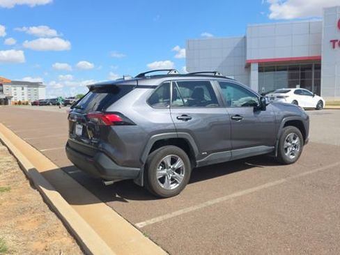 Used 2024 Toyota RAV4 XLE w/ Convenience Package image 6