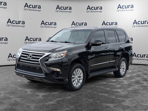Used 2017 Lexus GX 460 image 4