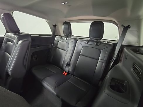 Used 2025 Lincoln Aviator Reserve w/ Equipment Group 201A image 18