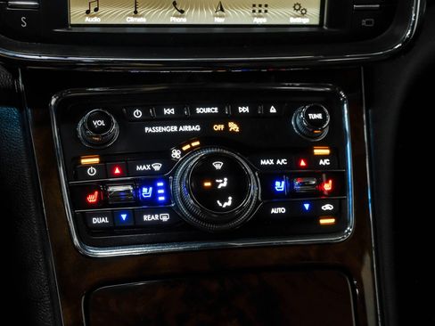 Used 2018 Lincoln Continental Reserve FWD image 30