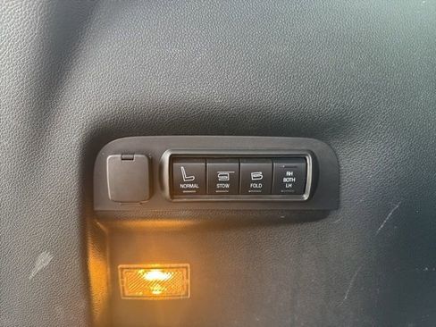 Used 2018 Ford Explorer Sport image 7
