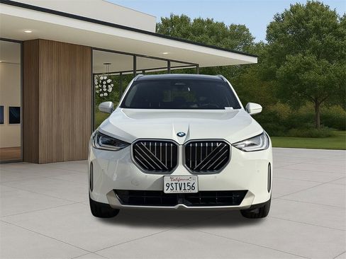 Used 2025 BMW X3 xDrive30i w/ Convenience Package image 3