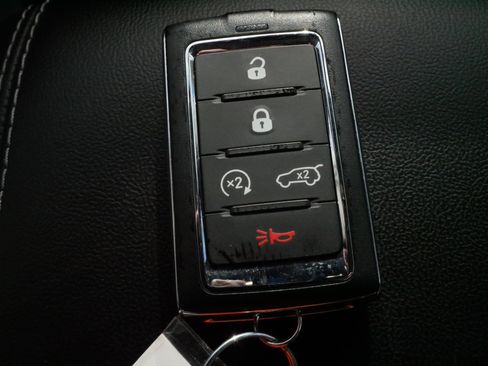 Used 2023 Jeep Grand Cherokee L Limited image 32