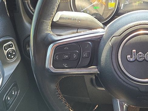 Used 2023 Jeep Wrangler Unlimited Sahara AWD/4WD image 19