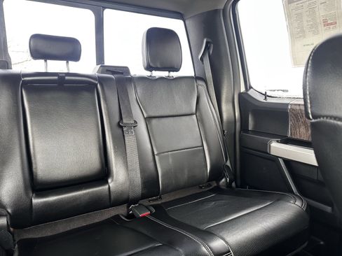 Used 2018 Ford F350 Lariat image 14