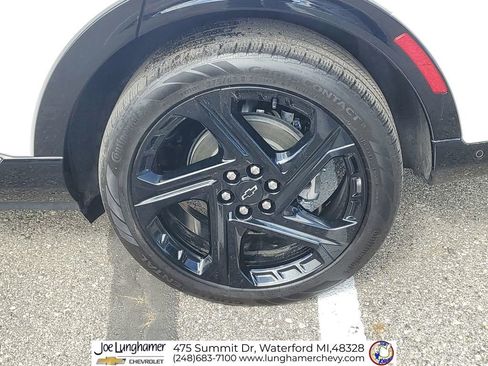 Used 2025 Chevrolet Equinox EV RS w/ Active Safety Package 3 AWD/4WD image 34