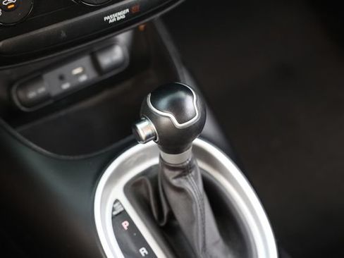 Used 2017 Kia Soul FWD image 39