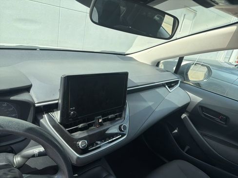 Used 2023 Toyota Corolla LE FWD image 6