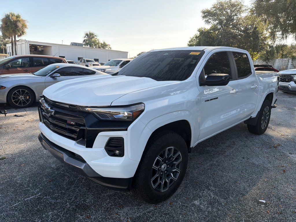 Used 2026 Chevrolet Colorado Z71 AWD/4WD image 3