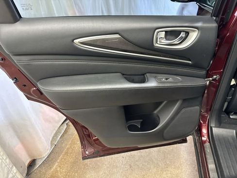 Used 2020 INFINITI QX60 Luxe w/ Essential Package image 25