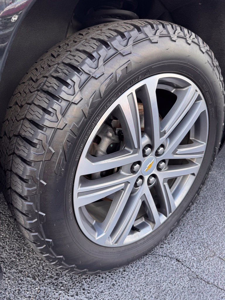 Used 2023 Chevrolet Traverse High Country AWD/4WD image 36