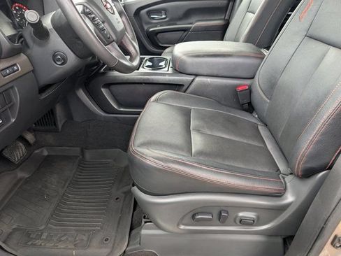 Used 2024 Nissan Titan PRO-4X w/ Pro-4x Convenience Package AWD/4WD image 13