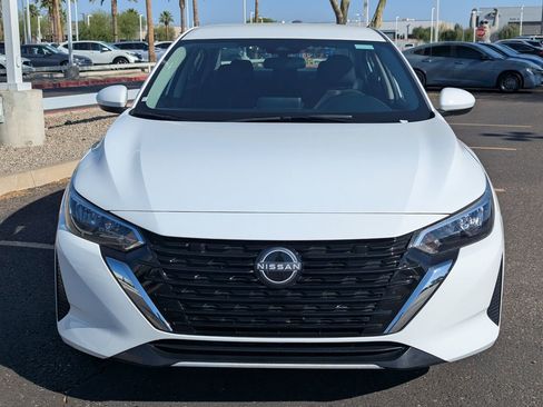 Certified 2025 Nissan Sentra SV image 9